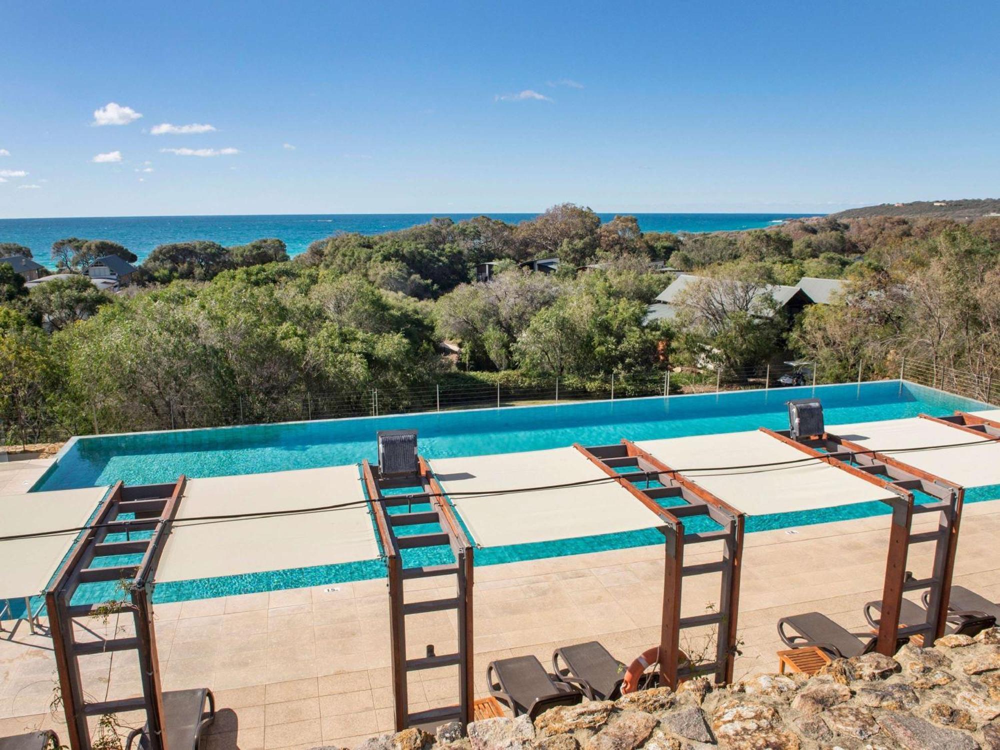 Pullman Bunker Bay Resort Margaret River Dunsborough Bagian luar foto The pool at the Cape