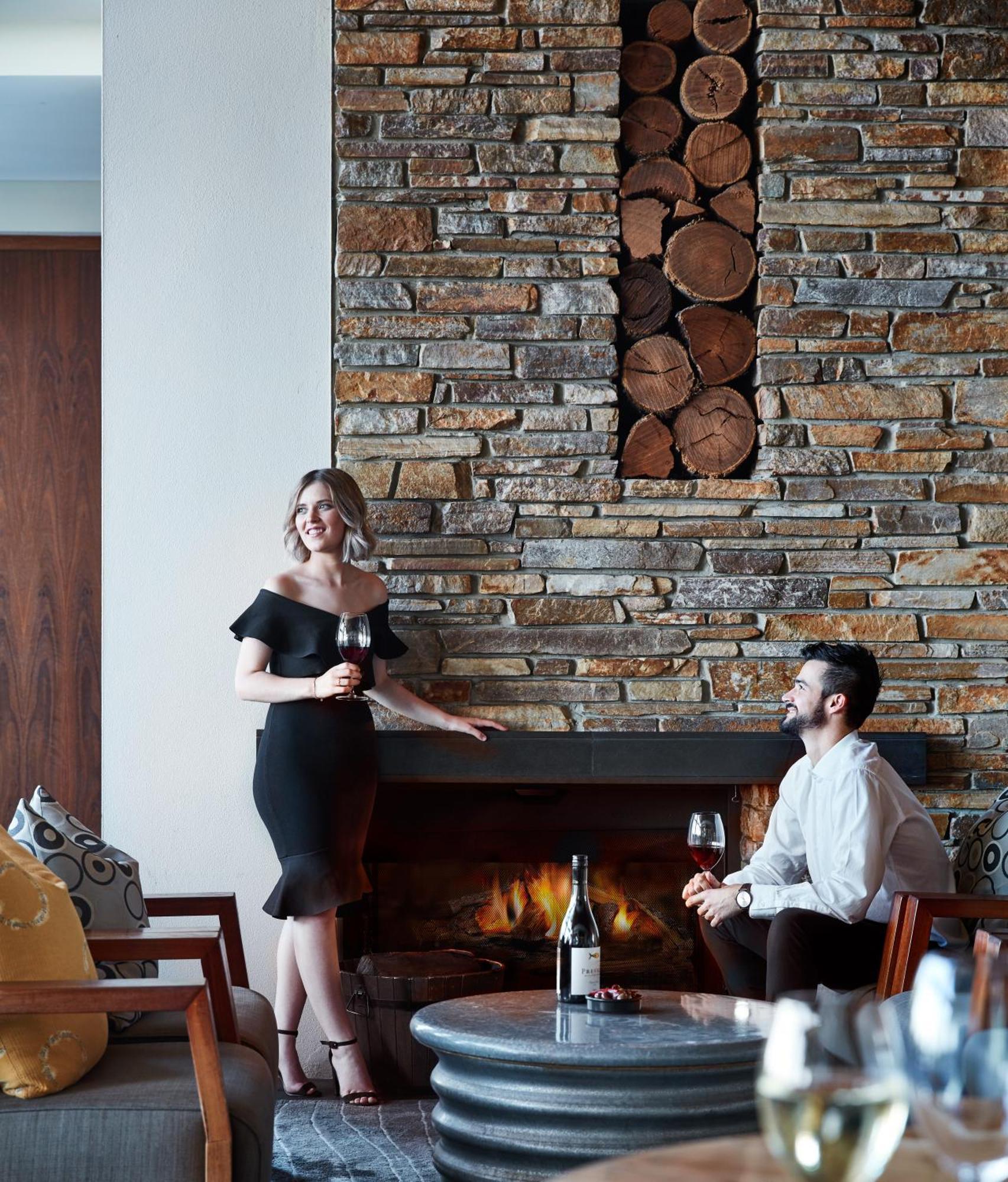 Pullman Bunker Bay Resort Margaret River Dunsborough Bagian luar foto A fireplace in a hotel