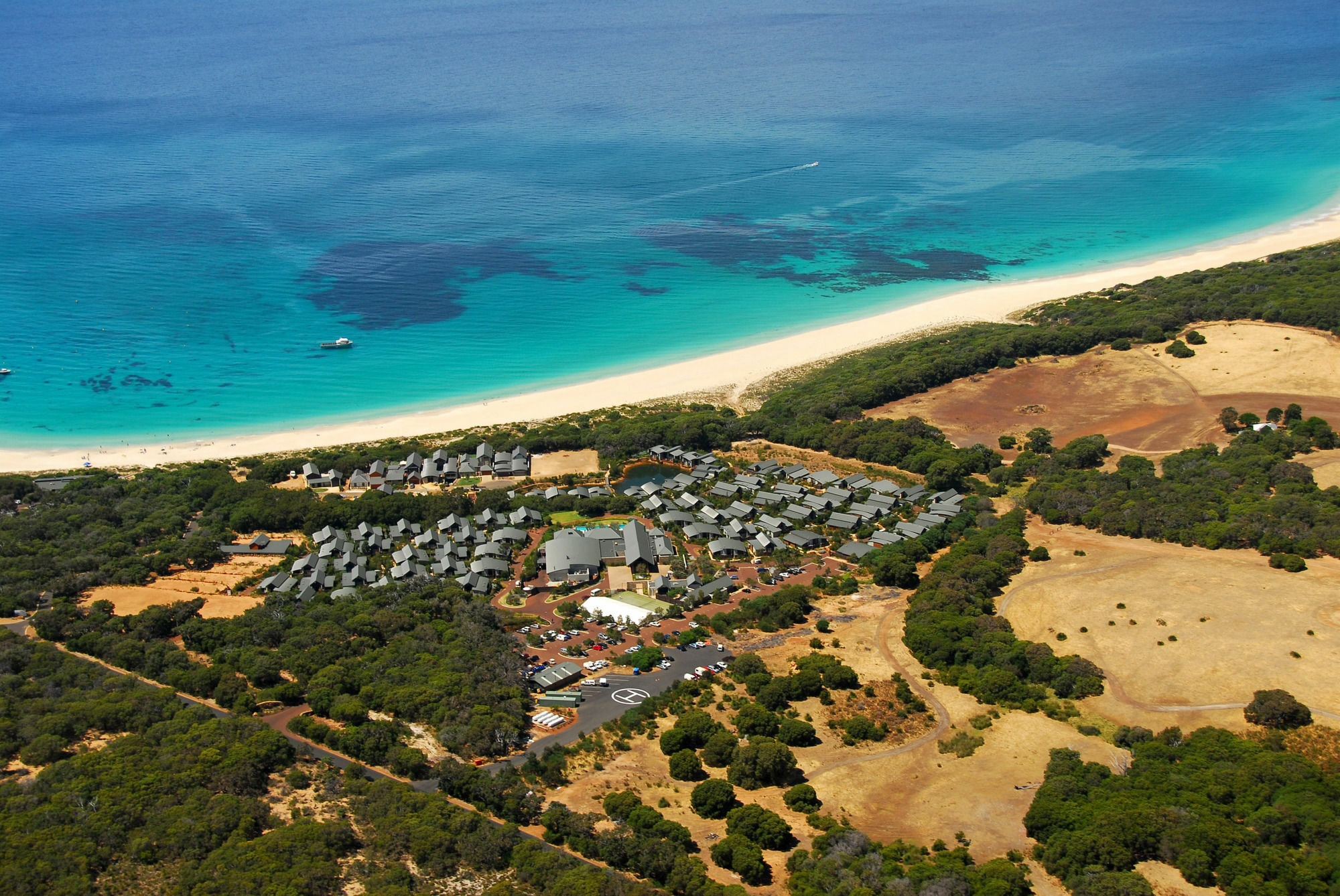 Pullman Bunker Bay Resort Margaret River Dunsborough Bagian luar foto Aerial view of the town